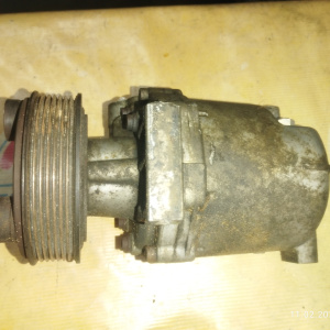 Компрессор кондиционера Nissan VQ40 Xterra/Navara N50/D40M 92600-EA300/-EA30C/-EA31A