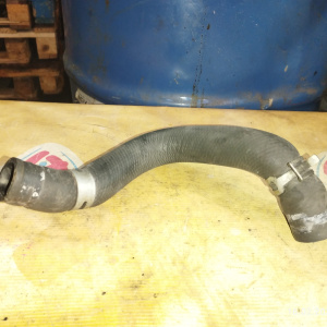 Патрубок  радиатора Mazda B5C715185 Demio DW3W B3/B5 R F низ