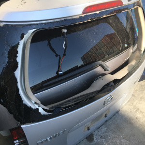 Дверь задняя Mazda Premacy CP8W без стекла