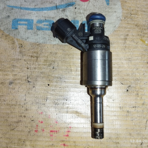 Форсунка Nissan MR20-DD Serena C26 16600-1VA0A / 0261500090