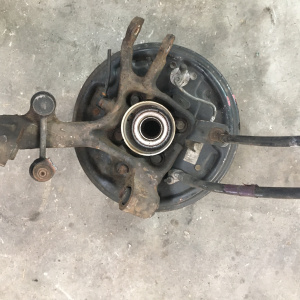 Ступица Toyota ZZE138 Voltz зад, лев 4WD ABS бараб.