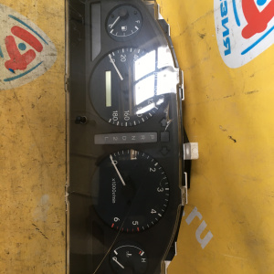 Панель приборов Toyota Corona Premio CT211 '2000 дефект стекла 83800-20620