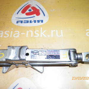 Домкрат Honda CL7/CL8/CL9/CM1/CM2/CM3/GJ1/EU1/EU3/EU4/FD1/FD2/ES1/ES3/GD1/GD4/GD6/GE6/GE9/GB1/GB3/GK1/UC1 89310-S5A-013 850 кг. (F).