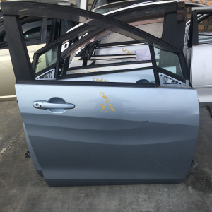 Дверь боковая Mazda Premacy CWEFW '2010-2018 перед, прав (цена указана за голое железо)