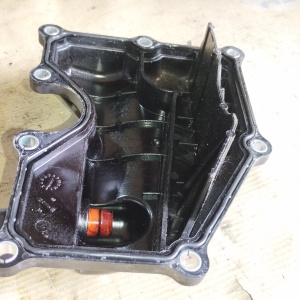 Крышка сапуна Mazda L33K / 0W9W-1-3-560-02 Atenza/6 GG/GH L5-VE