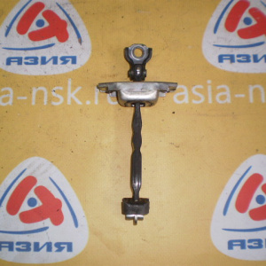 Ограничитель двери Toyota Camry ASV50 перед, лев