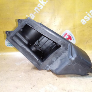 Корпус воздушного фильтра Renault Kangoo KW K4M830 1.6 (дефект, сколы) 8200420871B '2011-