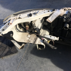 Ноускат Toyota Allion ZZT245 '2004-2007 дефект крепления фары ф.20-440т.52-040