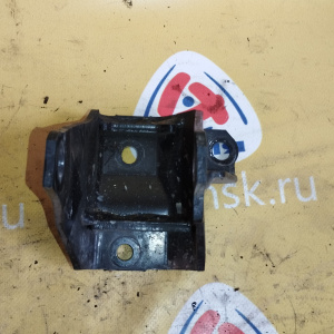 Крепление подушки ДВС Toyota/Lexus 8ARFTS NX200t UVF46 4WD зад R ( R5 )