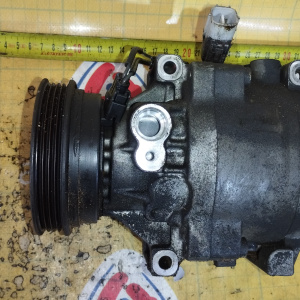 Компрессор кондиционера Toyota 4E/5E Raum EXZ10 442100-0270/-0271 / 88320-10521 + 88410-16300