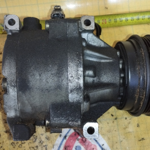 Компрессор кондиционера Toyota 4E/5E Raum EXZ10 442100-0270/-0271 / 88320-10521 + 88410-16300