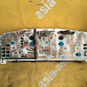 Панель приборов Mazda Millenia TAFP дефект стекла T051