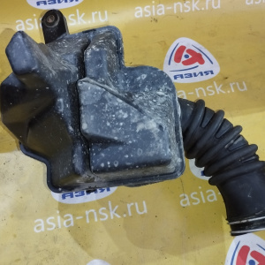 Гофра впускного коллектора Toyota 5S Camry Gracia SXV20 резиновая ДЕФЕКТ 17881-74731