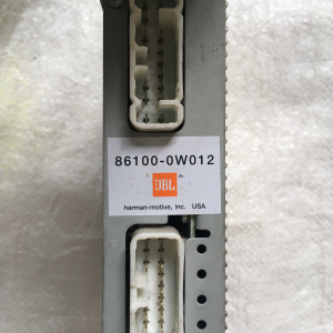 Усилитель звука Toyota Harrier MCU15 86100-0W012