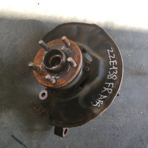 Ступица Toyota ZZE138 Voltz перед, прав 4WD ABS голая 43211-12440