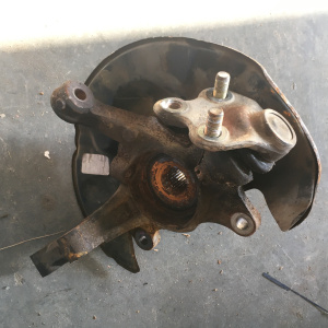 Ступица Toyota ZZE138 Voltz перед, прав 4WD ABS голая 43211-12440