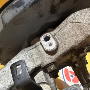 Ступица Honda CL7/CL9 Accord зад, лев 2WD ABS БЕЗ ДИСКА И СУППОРТА 42200-SEA-951/52215-SEA-E03