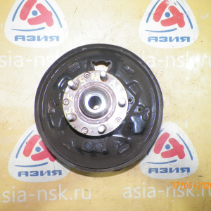 Ступица Subaru SF5/SF9 Forester зад, прав 4WD ABS на ступице.. Барабанные тормоза.  Голая без барабана и колодок. 28411AA000.26655FA000.28052AA031.26750AA01