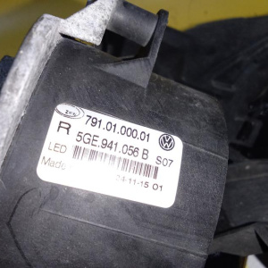 Туманка Volkswagen 5GE941056B R Golf 7 AU1 '2015 GTE LED