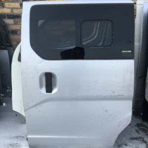 Дверь боковая Nissan NV200 VM20 зад, лев в сборе