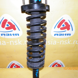 Стойка Mitsubishi CU4W Airtrek '2002-2005 R Рестайлинг выше.