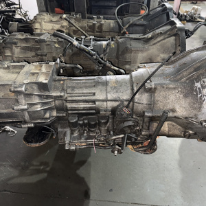 АКПП Toyota 3Y 0372 35000-28220 4WD BUS раздатка с рычагом без вакуумника Town Ace YR30