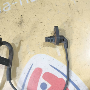 Датчик ABS Toyota Voxy/Noah ZRR70/ZRR75 перед, прав 89542-28110