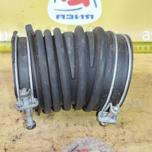 Гофра впускного коллектора Toyota 1MZ Alphard MNH10/MNH15 ( на эл. заслонку ) 17881-20150