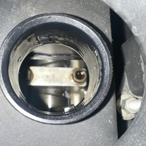 Двигатель Mazda LFVE-179374 шуп в головке Axela/Mazda3