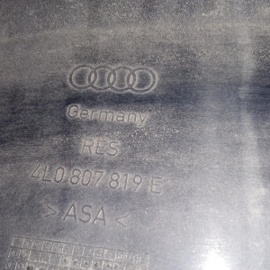 Бампер Audi Q7 4LB '2008 зад в сборе (парктроники, фонари) 4L0807511B