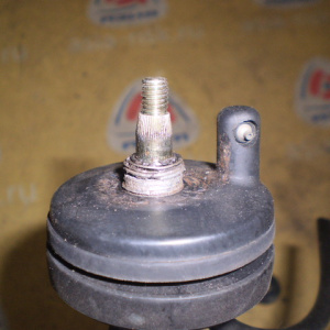 Моторчик привода дворниками HONDA HR-V GH2 R (на 5ю дверь) дефект резьбы