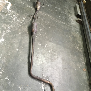 Резонатор/ средняя труба глушителя Toyota Vitz SCP11