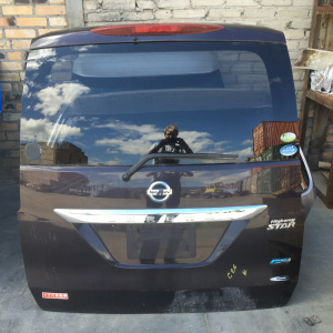 Дверь задняя NISSAN Serena C26