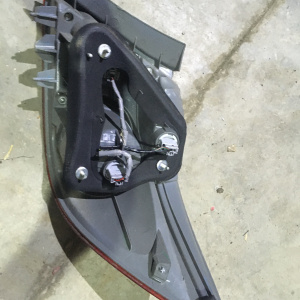 Стоп HONDA P5512 L Fit Aria GD6 дефект корпуса