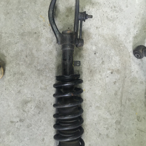 Стойка Toyota JZS153/JZS157/JZX93/JZX105/GX105 Crown/Chaser/Cresta/Mark II перед, лев 4WD