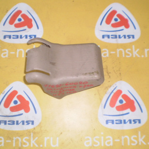 Обшивка салонная(заглушка петли сидения) Toyota Land Cruiser UZJ100 71692-60020
