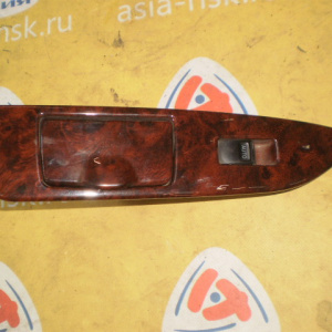 Пульт стеклоподъемника Toyota Land Cruiser UZJ100 зад, лев