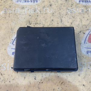 Блок предохранителей Renault Captur JB H5HT/H5HB470 1.3L Turbo 7-робот под капотом BSM 284B69541R '2021