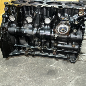 Двигатель Toyota 1KD-FTV-2037345 БЛОК , ЗАДИР В 3 ЦИЛИНДРЕ Hiace/Land Cruiser Prado KDH2 -KDJ150