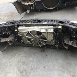 Ноускат Toyota Voltz ZZE136 a/t дефект фар т.01-15