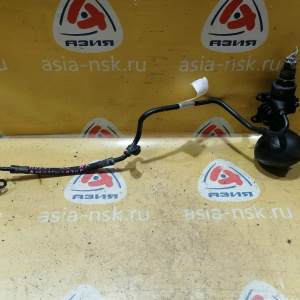 Гидроаккумулятор Toyota Land Cruiser UZJ100 зад, лев с трубкой 49052-60020