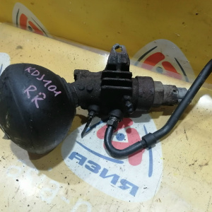 Гидроаккумулятор Toyota Land Cruiser UZJ100 зад, прав с трубкой 49051-60020