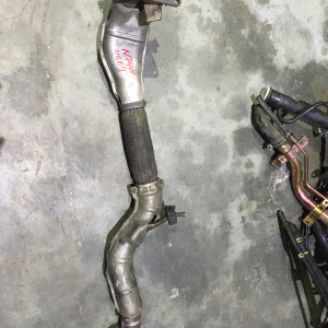 Глушитель Mitsubishi RVR N64W/N74W 4G64 приемная труба ((продается без датчика)