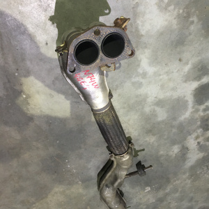 Глушитель Mitsubishi RVR N64W/N74W 4G64 приемная труба ((продается без датчика)