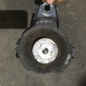 Подушка двигателя Honda K24A/R20A CR-V RM1/RM4 перед, прав