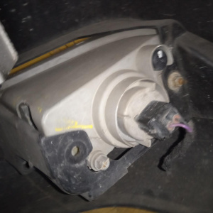Бампер Chevrolet Epica V250 перед Daewoo решётка, туманки (треснута правая туманка) 96633961