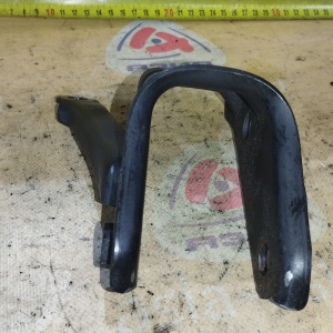 Крепление подушки ДВС Toyota 4A/5A/7A Carina AT191/AT211 2WD m/t зад. R 12321-16260 ( B )
