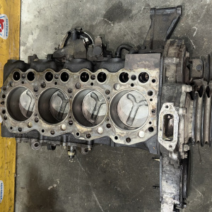 Двигатель Nissan TD27-051254A БЛОК В СБОРЕ КАК НА ФОТО Caravan/Homy/Terrano E24/D21 TURBO