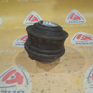 Подушка двигателя Mercedes M271KE18ML/271.940 C-Class W203/W211 L=R перед, лев A2032401917, A2032402017