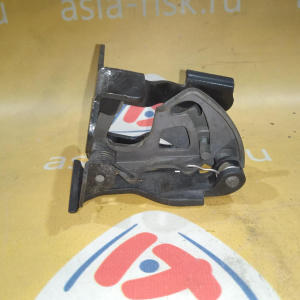 Крючок капота Mercedes C-Class W203/S203 A2038800264